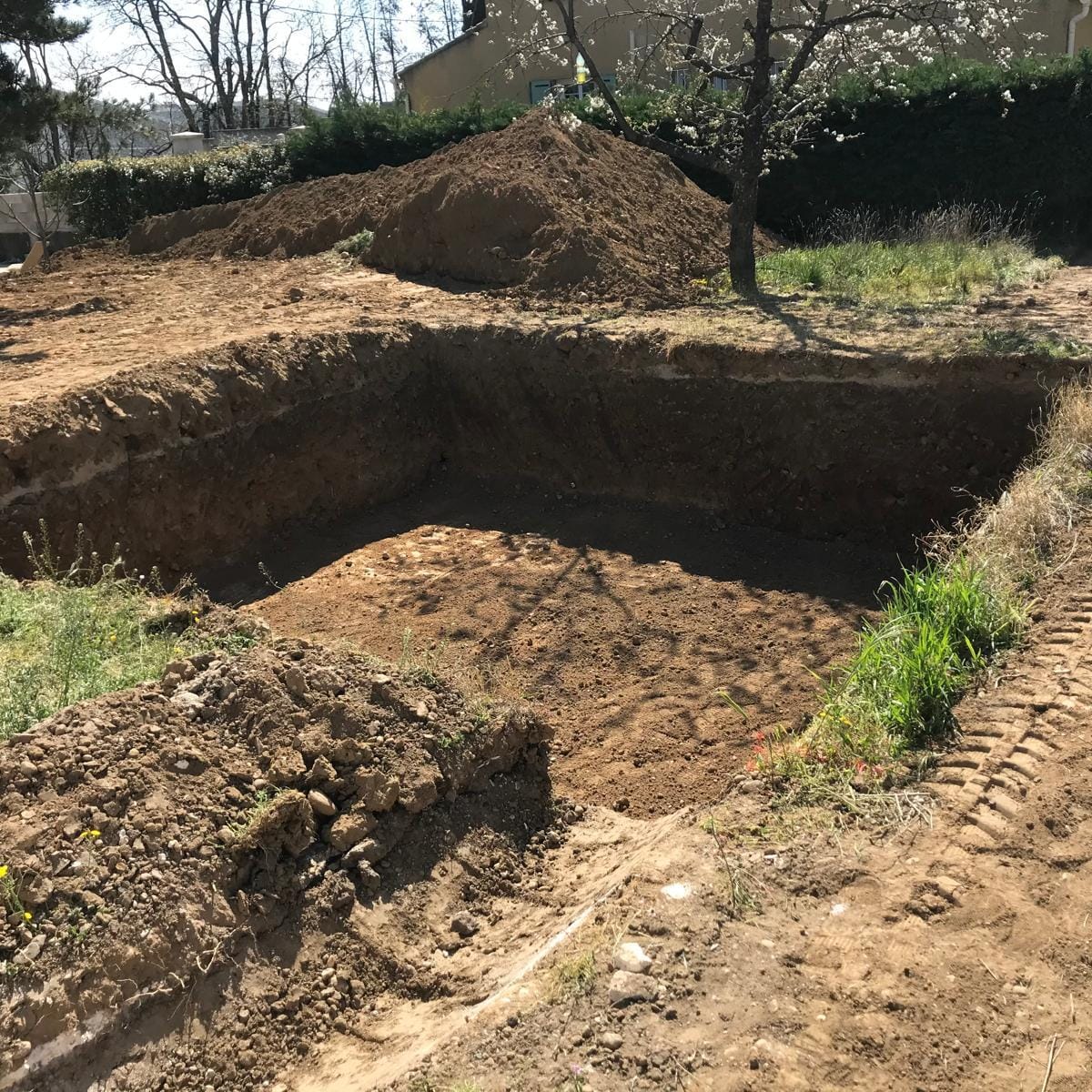 Terrassement accès bâtiment agricole